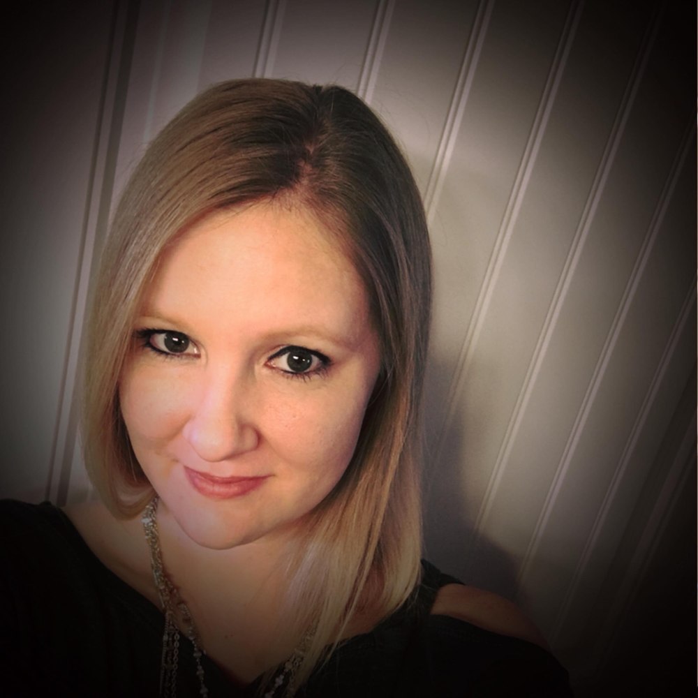 Meet your Posher, Adrienne